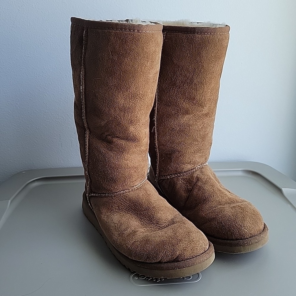 Ugg Women's Brown Suede Shearling Classic Tall Boots # 5815 Size 6 (UK 4.5)